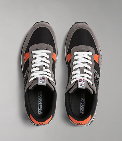 Cosmos Sneakers Schuhe Pun