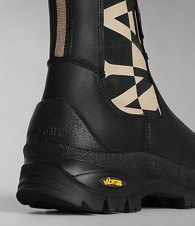 Crest Leather Boots 8