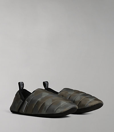 Herl Camo slippers 1