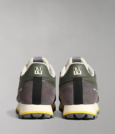 Lotus Sneakers 3